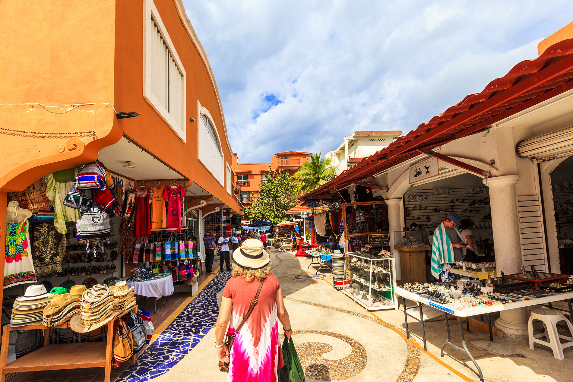 shopping street in cozumel mexico